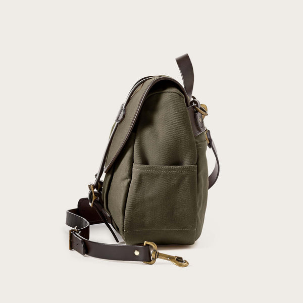 FILSON RUGGED TWILL MEDIUM FIELD BAG OTTER GREEN SIDE