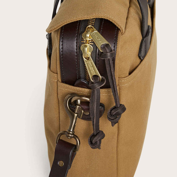 FILSON RUGGED TWILL ORIGINAL BRIEFCASE TAN DETAILS